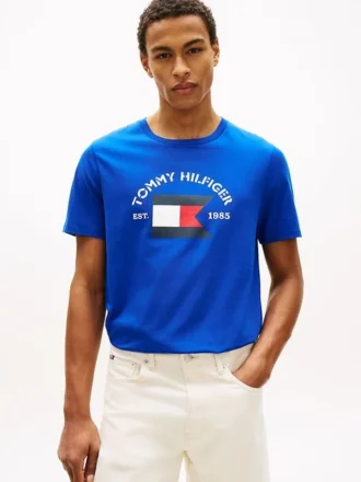 T-shirt Hilfiger con bandiera nautica