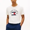T-shirt Hilfiger con bandiera nautica T-shirt Hilfiger con bandiera nautica