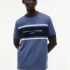 T-shirt Hilfiger con logo a righe T-shirt Hilfiger con logo a righe