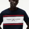T-shirt Hilfiger con logo a righe T-shirt Hilfiger con logo a righe
