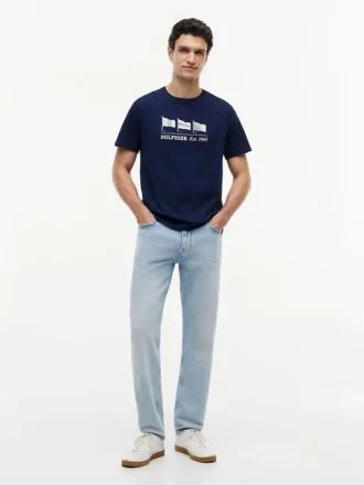 T-shirt Hilfiger con logo multi-bandiera
