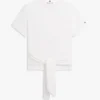 T-shirt in cotone fiammato con nodo sul davanti T-shirt in cotone fiammato con nodo sul davanti
