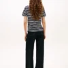 T-shirt in cotone interlock con bottoni dorati T-shirt in cotone interlock con bottoni dorati