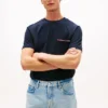 T-shirt in piqué con taschino a righe T-shirt in piqué con taschino a righe