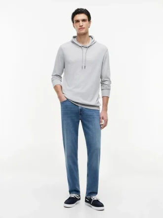 T-shirt leggera con cappuccio