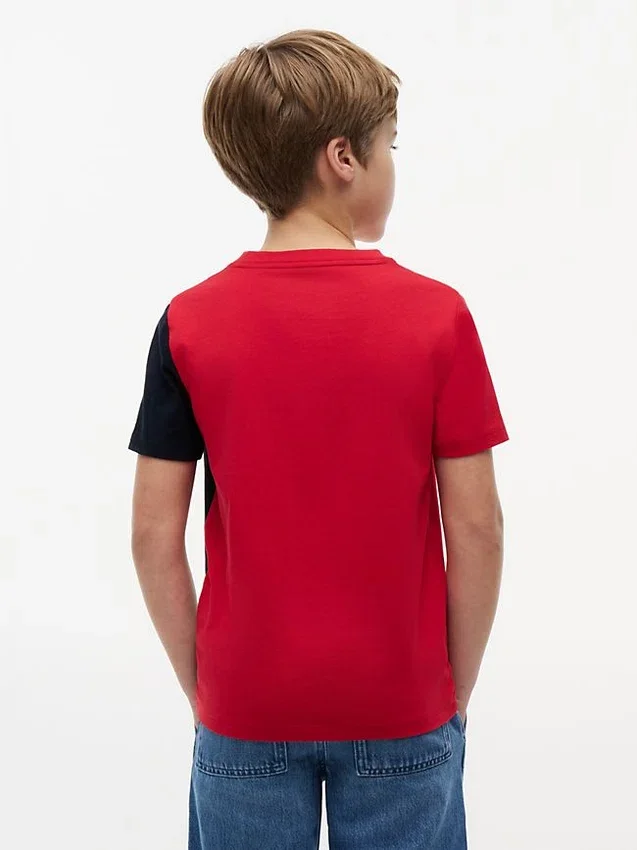 T-shirt per bambini con logo a blocchi di colore verticali T-shirt per bambini con logo a blocchi di colore verticali