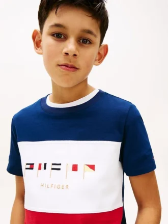 T-shirt per bambini con logo multibandiera a blocchi di colore