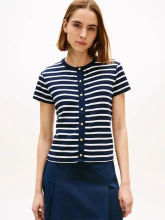T-shirt slim fit con bottoni