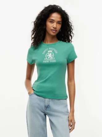 T-shirt slim fit con logo Crest tinta in capo