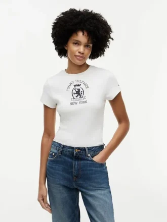 T-shirt slim fit con logo Crest tinta in capo