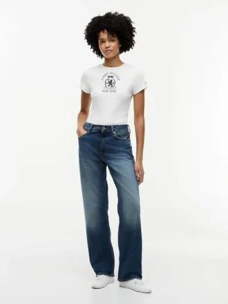 T-shirt slim fit con logo Crest tinta in capo