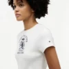 T-shirt slim fit con logo Crest tinta in capo T-shirt slim fit con logo Crest tinta in capo