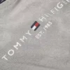 T-shirt slim fit con logo Tommy ricamato T-shirt slim fit con logo Tommy ricamato
