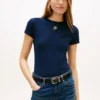 T-shirt slim fit con monogramma in stile calligrafico T-shirt slim fit con monogramma in stile calligrafico