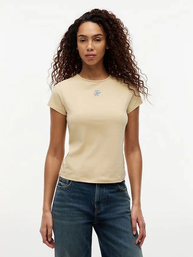 T-shirt slim fit con monogramma in stile calligrafico T-shirt slim fit con monogramma in stile calligrafico
