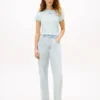T-shirt slim fit con monogramma in stile calligrafico T-shirt slim fit con monogramma in stile calligrafico