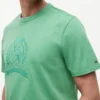 T-shirt tinta in capo con logo foglia d’alloro T-shirt tinta in capo con logo foglia d’alloro