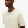 T-shirt tinta in capo con logo foglia d’alloro T-shirt tinta in capo con logo foglia d’alloro