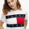 T-shirt Tommy Jeans con grande logo bandiera T-shirt Tommy Jeans con grande logo bandiera