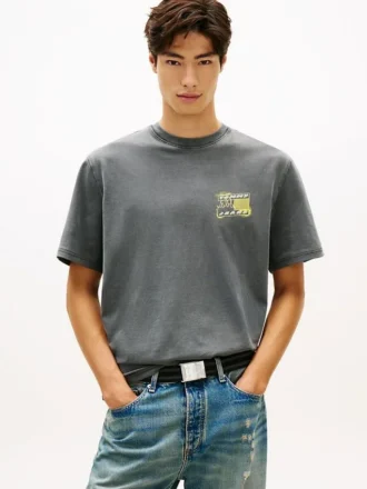 T-shirt Tommy Jeans con logo a bolle verniciato a spruzzo