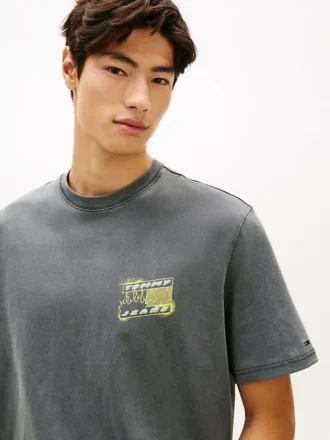T-shirt Tommy Jeans con logo a bolle verniciato a spruzzo