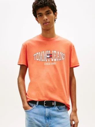 T-shirt Tommy Jeans con logo bandiera ondulata