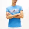 T-shirt Tommy Jeans con logo bandiera ondulata T-shirt Tommy Jeans con logo bandiera ondulata