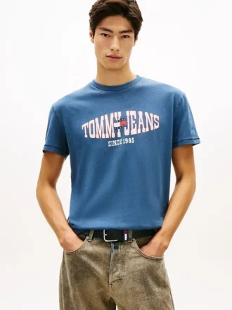T-shirt Tommy Jeans con logo bandiera ondulata