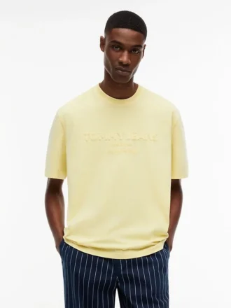 t shirt tommy jeans con logo effetto consumato 1 6 330x440 - T-shirt Tommy Jeans con logo effetto consumato