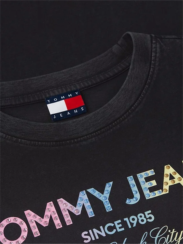 T-shirt Tommy Jeans con logo in cristallo T-shirt Tommy Jeans con logo in cristallo