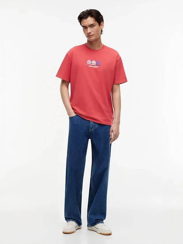 T-shirt Tommy Jeans con logo Multi-Crest T-shirt Tommy Jeans con logo Multi-Crest