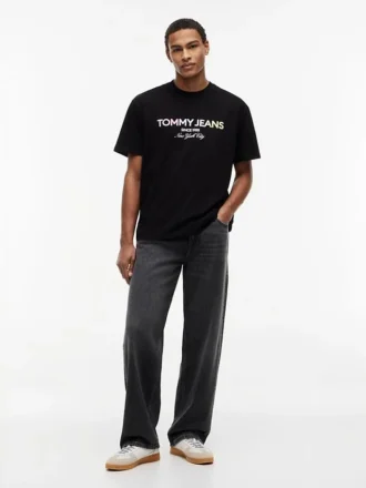 T-shirt Tommy Jeans con logo sfumato T-shirt Tommy Jeans con logo sfumato