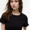 T-shirt Tommy Jeans slim fit con arricciature T-shirt Tommy Jeans slim fit con arricciature