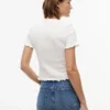 T-shirt Tommy Jeans slim fit con arricciature T-shirt Tommy Jeans slim fit con arricciature