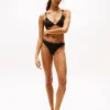 Tanga in cotone elasticizzato con logo ripetuto Tanga in cotone elasticizzato con logo ripetuto