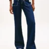 Tommy Jeans Jeans a vita bassa con tasche e taglio a zampa Tommy Jeans Jeans a vita bassa con tasche e taglio a zampa