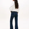 Tommy Jeans Jeans a vita bassa con tasche e taglio a zampa Tommy Jeans Jeans a vita bassa con tasche e taglio a zampa