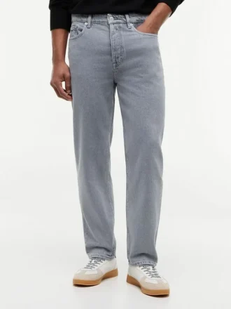 Tommy Jeans Tapered Straight Jean